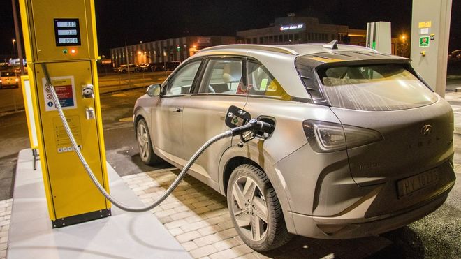 Hydrogenbileiere sitter igjen med en gedigen regning og løpende utgifter for biler som ikke har noe verdi på det norske markedet