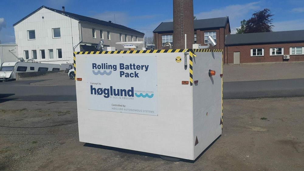 Slik ser prototypen av den selvkjørende batteripakken ut. Konseptet har blitt liggende i en skuff, men oppfinnerne tror det kan bli aktuelt når fergestrekningene i Nord-Norge skal elektrifiseres.