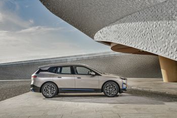 BMW iX.