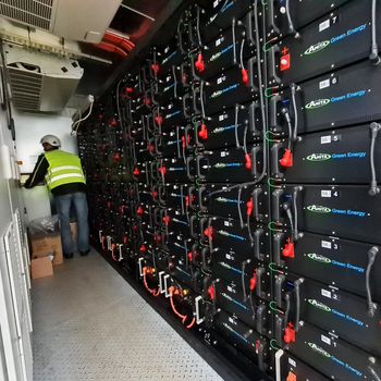 Hurtiglader mobil utslippsfri byggeplass anleggsmaskiner ccs2 container frekvensomformere est floattech auto-maskin bns jannik stanger
