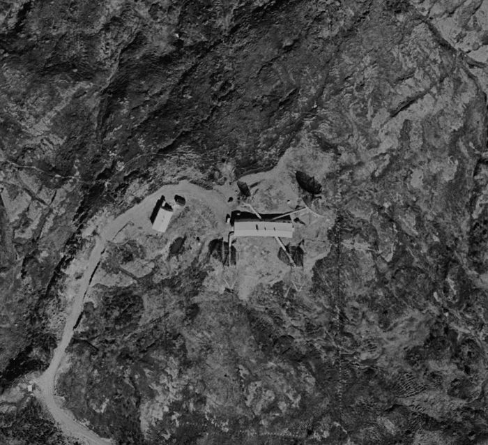 Flyfoto av ACE High-stasjonen på Vennafjellet i Selbu i 1963.