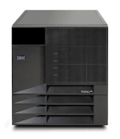 Den Intel-baserte serveren IBM Netfinity 5500.
