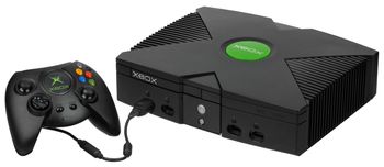 Microsoft Xbox med den opprinnelige Duke-kontrolleren.