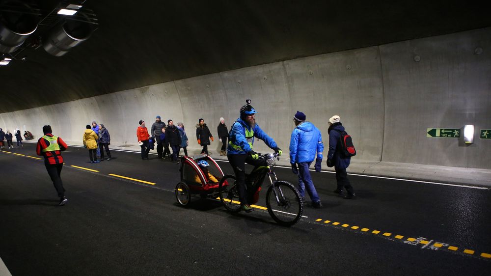 Harstadfolk flest hadde store forventninger til tunnelåpningen, og det har påvirket holdningen til hele bypakken, mener prosjektledelsen. 