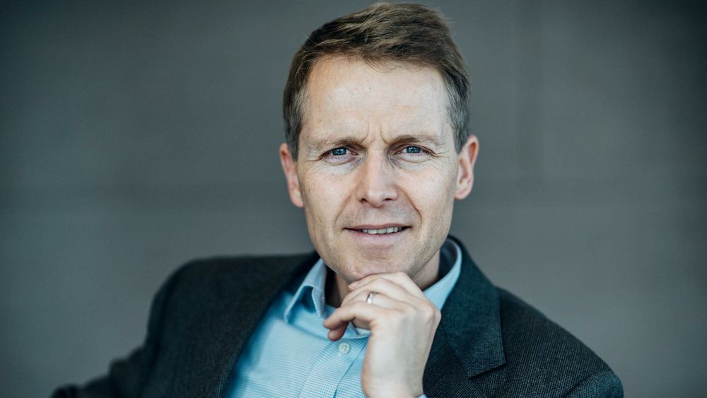 Aleks Engel i Novo Holdings påpeker at verden trenger 1-2 nye antibiotika årlig for å holde resistensen i sjakk, noe vi ikke er i nærheten av å levere.