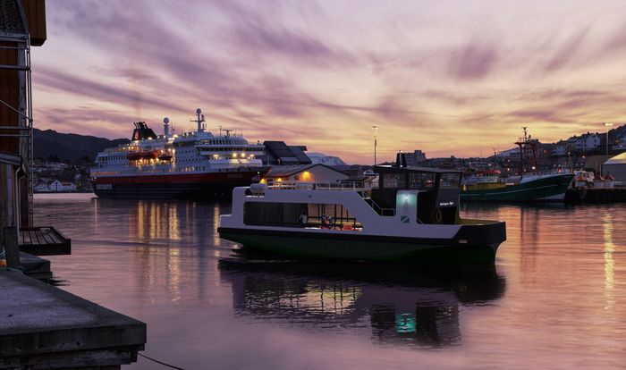 Ny Sundbåt til Kristiansund. Den blir elektrisk med 540 kWh batterier, to trekkende azimuthpropeller, baugthruster og autodkking og autocrossing for autonom drift. Plass til 99 passasjerer og 10 sykler. Lengde: 20 meter, Bredde: 6,5 meter.