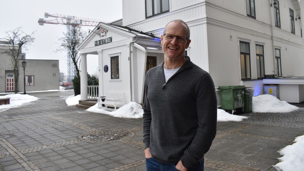 Erik Sterud skal være med på å designe verdens største settefiskanlegg.