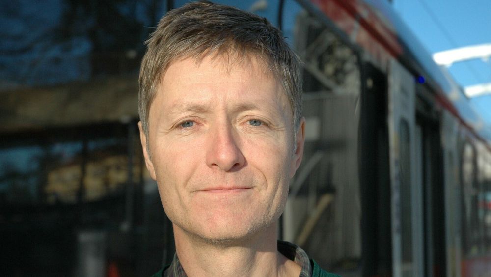Kjell Erik Onsrud er leder av organisasjonen For Jernbane som arbeider for at jernbanen skal utføre en betydelig større andel av transportarbeidet i Norge