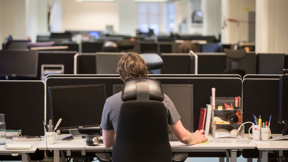 Digre kontrolokaler med svært få, eller ingen medarbeidere kan bli vanligere også når pandemien er over. Kanskje mange kontorbygg kan bygges om til boliger for en rimelig penge.