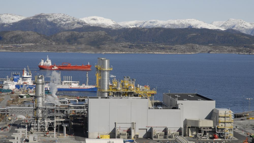 Gasskraftverket på Mongstad ble satt i drift i 2010, men har i mange år gått med store underskudd. Equinor har derfor fått tillatelse til å legge ned kraftverket. Det skal etter planen skje i løpet av 2021. FOTO: Øyvind Lie