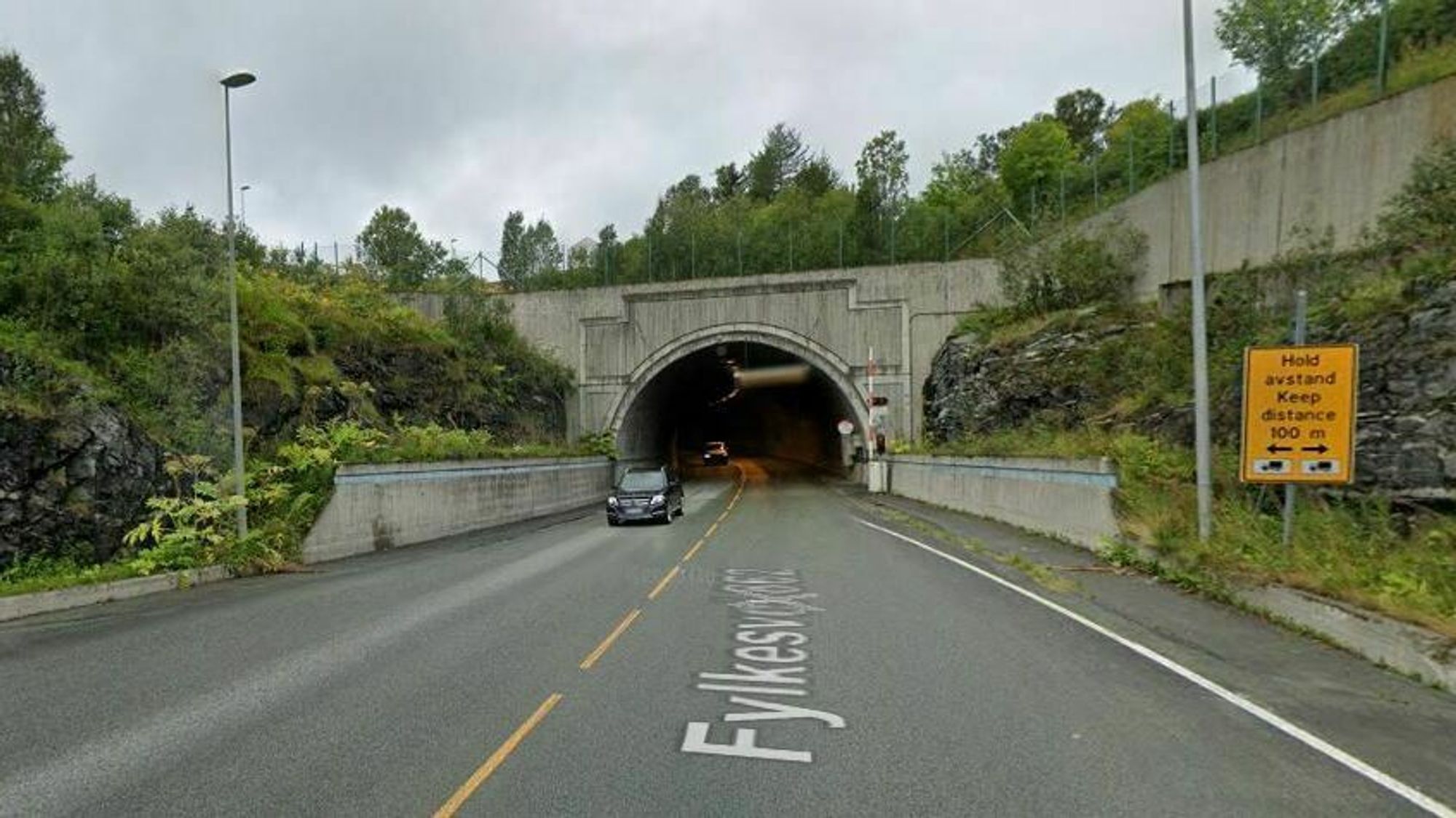 Nordre portal fil fylkesvei 862 under Tromsø.