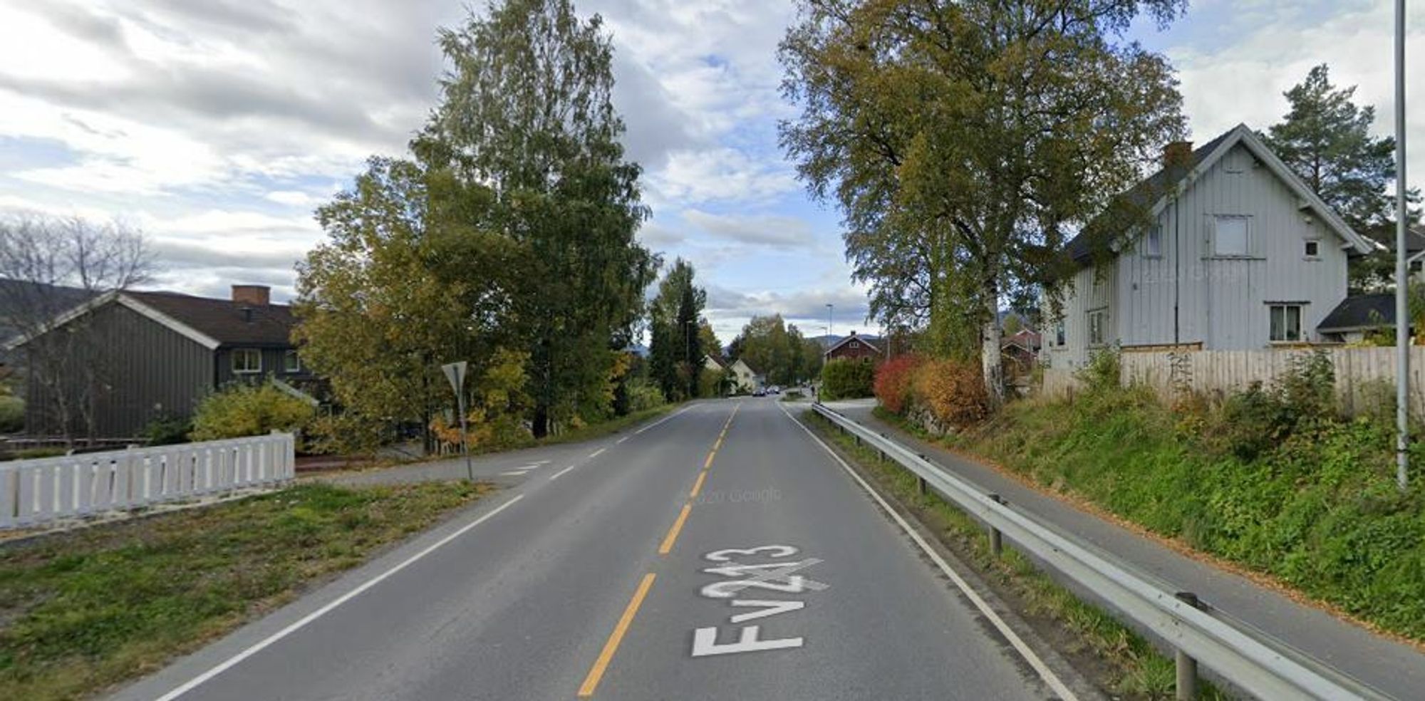 Omtrent herfra og nordover langs fylkesvei 213 skal det bygges ny sykkelvei.