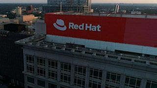 Toppen av hovedkvarteret til Red Hat.