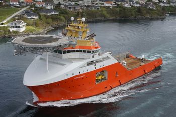 Normand Drott er et stort og kraftig ankerhåndteringsfartøy (AHTS) bygget ved Vard Brattvåg i 2010. Det er 95 meter langt og har plass til et mannskap på 70.