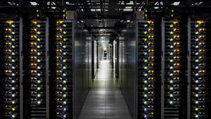 /2666/2666285/gcp_datacenter_DouglasCounty_ServerRows.1000x562.300x169.jpg