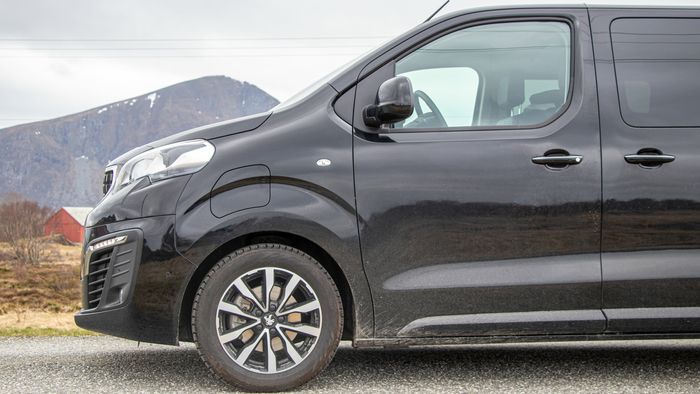 Peugeot e-Traveller 75 kWh.