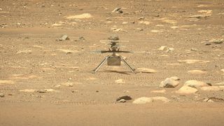 Problemer for Mars-helikopteret - utsetter historisk flyvning