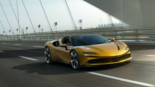 Holdningen til elbiler har endret seg voldsomt i Ferrari, etter hvert som selskapet har byttet toppleder. Nå skal deres første elbil lanseres om fire år.