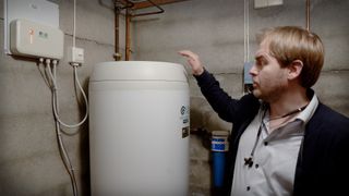 Denne varmtvannstanken snakker med strømnettet – og skrur seg av ved behov
