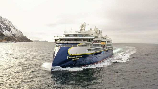 Ekspedisjonsskipet National Geographic Resolution og søsterskipet National Geographic Endurance er bygget ved Ulstein Verft med CX104 design med X-Bow og Polarklasse (PC5), bygget ved Ulstein verft. De kan ta 126 passasjer fordelt på 69 lugarer. Skipene er 124,4 meter lange og 21 meter brede og spesialdesignet for ekspedisjoner i polare strøk.