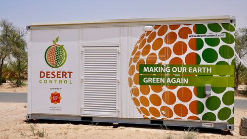 Desert Control sin mobile produksjonsenhet er på størrelse med en 20-fots shippingkonteiner.
