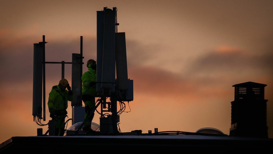 Illustrasjonsbilde. Mobiloperatører setter opp sine 5G-antenner over hele landet. Her et eksempel på nye antenner i Godlia i Oslo.