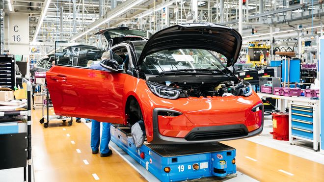 BMW i3 på produksjonslinjen i Tyskland.