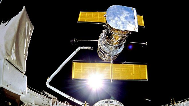 NASA har begynt reparasjonen av Hubble