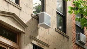 /2687/2687471/01-90658525-this-startup-wants-to-replace-your-ugly-window-ac-copy.300x169.jpg