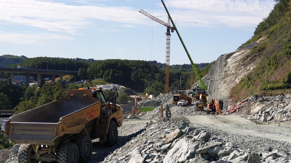 Forskjæringer til Byåstunnelen er klar - lørdag åpner Osloveien igjen for biltrafikk