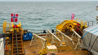 Vil bygge havvind med kabel til Storbritannia og Norge: – Vi kommer ikke til å tappe Norge for kraft
