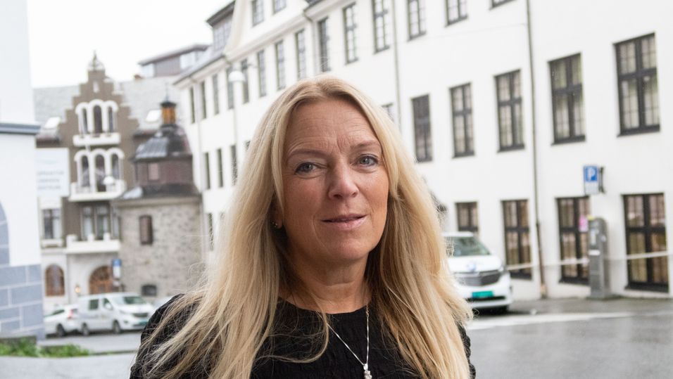 Konserndirektør for Tele i Lyse, Toril Nag, fotografert i Ålesund. Hun sier til Finansavisen at fiberkabelen blant annet vil gå via Setesdal til Oslo.