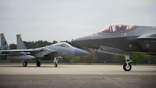 «Odins skjoldmøyer»: USA har aktivert sin første F-35-skvadron på europeisk jord