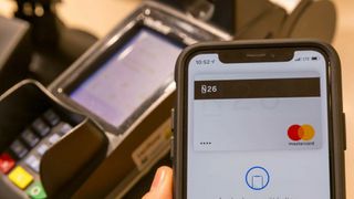 Oppdaget feil: Det er mulig å gjøre transaksjoner med Apple Pay fra låste Iphoner