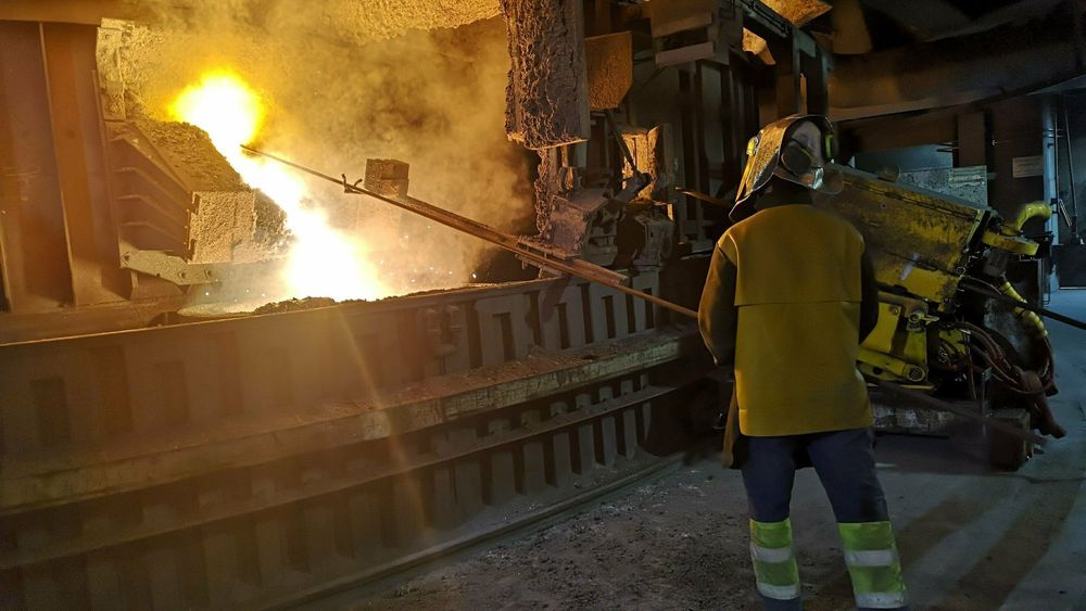 Smelteovnene som brukes i silisiumproduksjonen har store utslipp av CO2. Nå skal Elkem Rana teste CO2-fangst ved anlegget.