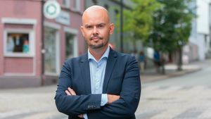 /2703/2703463/John_Eivind-Velure_1052b.300x169.jpg