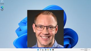 Portrettbilde av Jesper Olsen i Palo Alto Networks inne i Windows 11-skrivebordet.