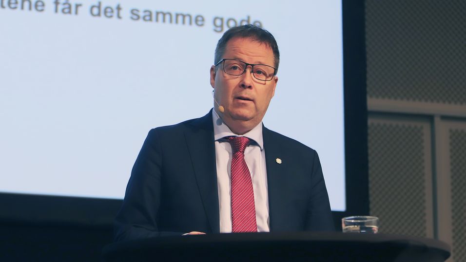 Kommunal- og digitaliseringsminister Bjørn Arild Gram på Inside Telecom-konferansen 4. november 2021. 