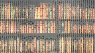 Collage av gamle bøker i bokhylle og masse 0/1-tall.