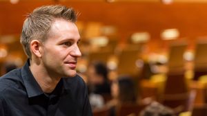 /2707/2707865/Schrems.300x169.jpg