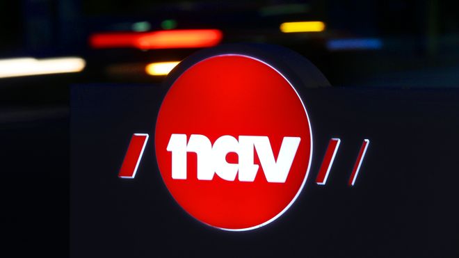 NAVs logo i mørket