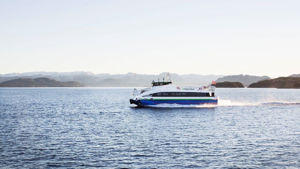Hurtigbåtene i Rogaland, her representert med MS Rygerprins i Ryfylke, er godt egnet for utslippsfri drift, ifølge Miljødirektoratet.