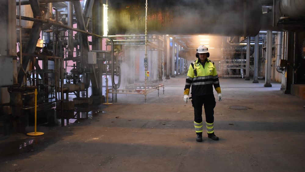 Jon Sletten er leder for grønn omstilling på Yaras produksjonsanlegg på Herøya.