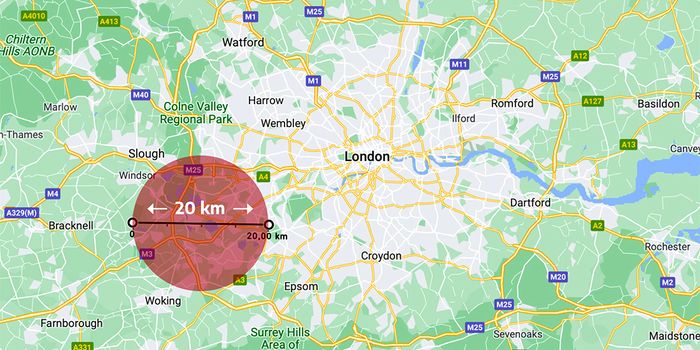 Stor rød sirkel som skal forestille nøytronstjerne liggende over London-kart.