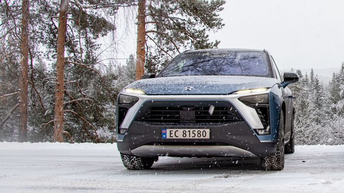 Nio ES8