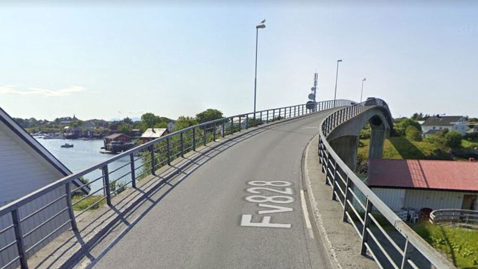 Levetiden er ute for Herøysundbrua. Flere bygninger på begge sider må rives for å gi plass til ny bru, riggplass og vei.