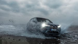 BMW launches an even more agile iX thumbnail