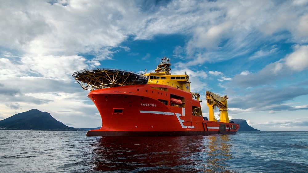 Viking Neptun er et svært avansert subsea konstruksjonsfartøy bygget ved Kleven i 2015. Skipet har en stor offshorekran på 400 tonn/3.000 meter og to moonpooler.