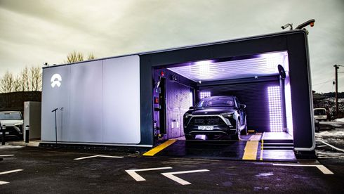 Europas første batteribyttestasjon åpnet i Lier