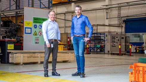 Tor Atle Desiz (til venstre) og Rune Johansen i Hitec Products skal produsere anlegg for kjemisk resirkulering av plast gjennom oppstarten Pointbreak. Teknologien er utviklet av Norner.